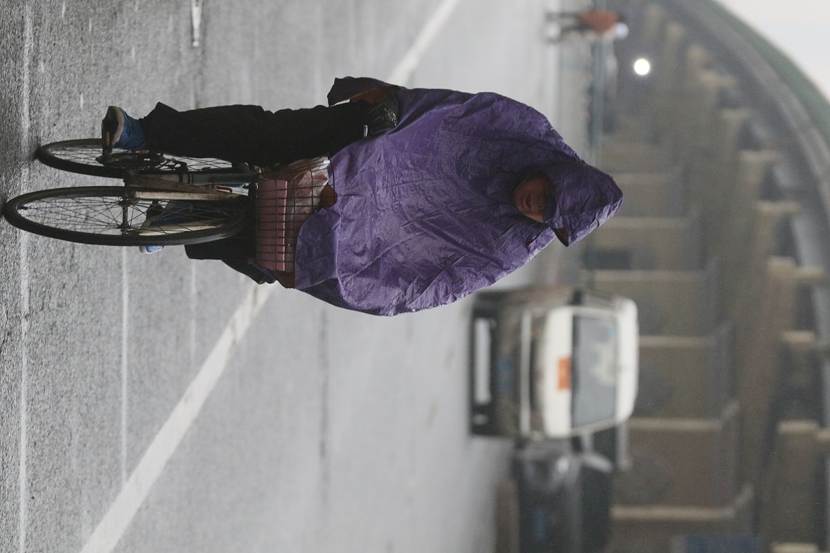 站长直面回应:外卖小哥遭差评降级事件引发社会关注