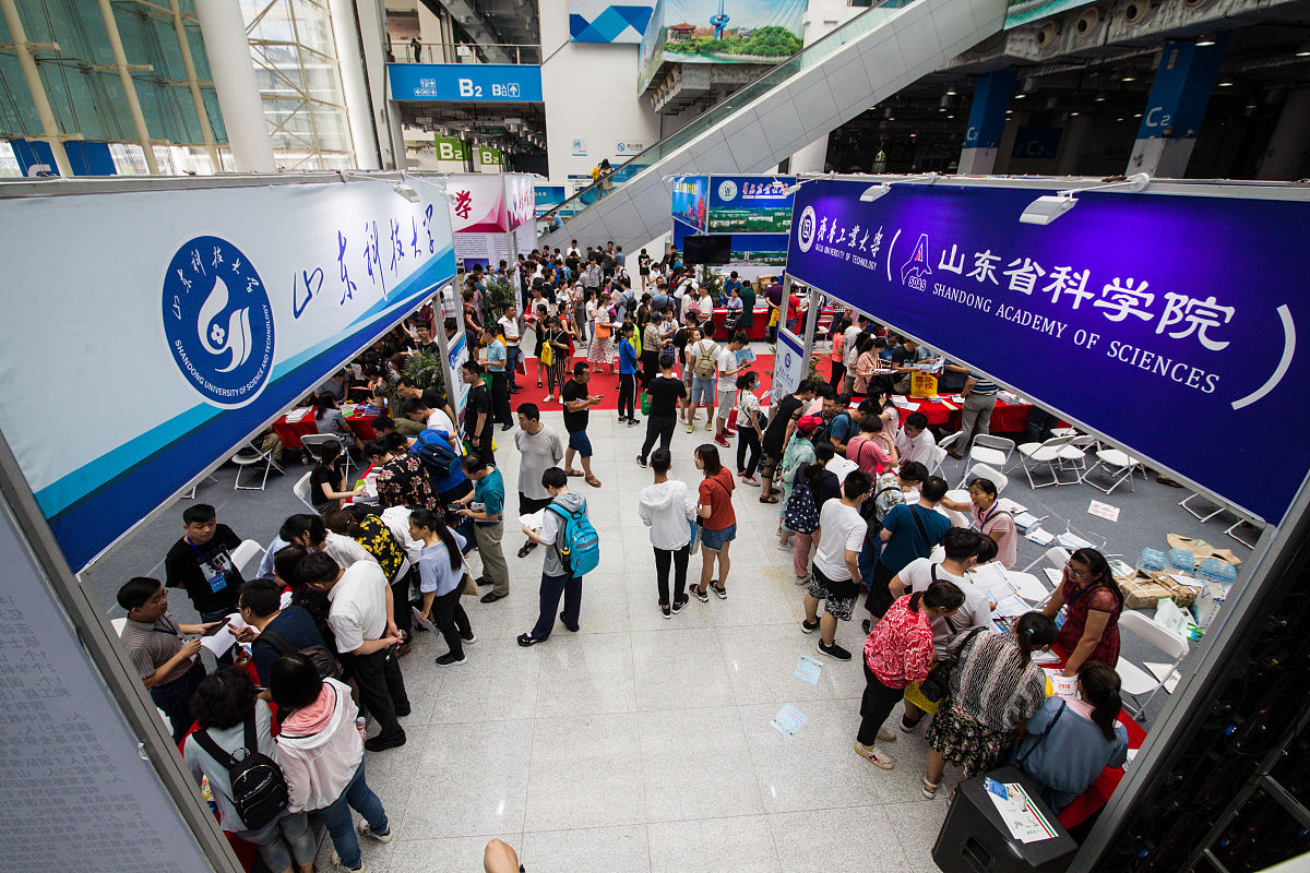 云南省贸易经济学校2019年招生专业：三年制中专/五年制大专