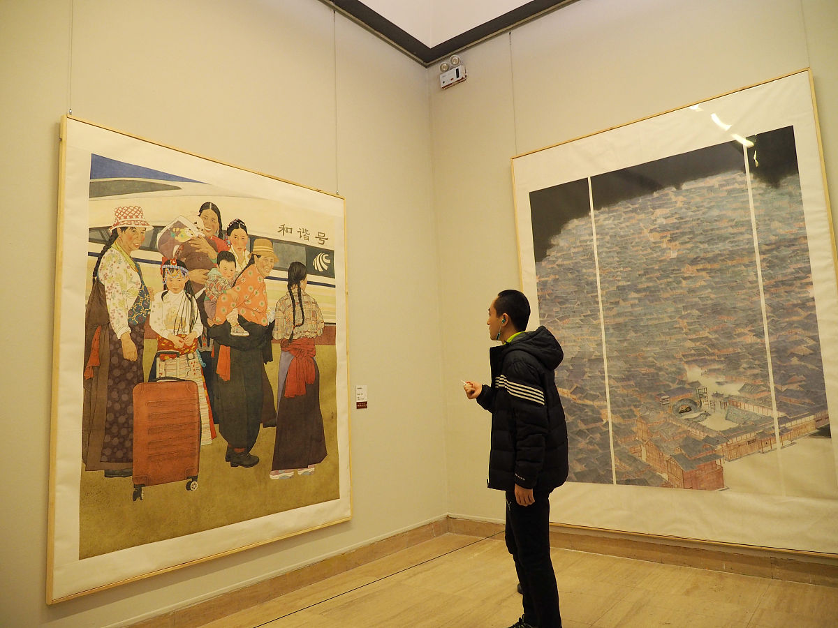 把下面这段话翻译成英文：从1911年到1978年水墨画的现代进程经历了以下步骤：第一对传统的创造性转化。先有虚谷任伯年和吴昌硕对传统绘画的求新求变。后有齐白石黄宾虹和潘天寿基于传统绘画的革新。第二写实主义的重建。徐悲鸿以西方写实主义传统改造中国文人写意传统50年代与苏派结合形成一种新的写实的创作模式成为主流。第三与现代主义的融合。林风眠借鉴西方现代造型观念更迭文人画的形式趣味直接反叛传统预想重新建