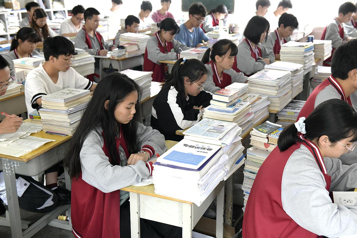 贵州应用技术技师学院热门专业：机械、电气、计算机、幼师等，升学就业前景如何？