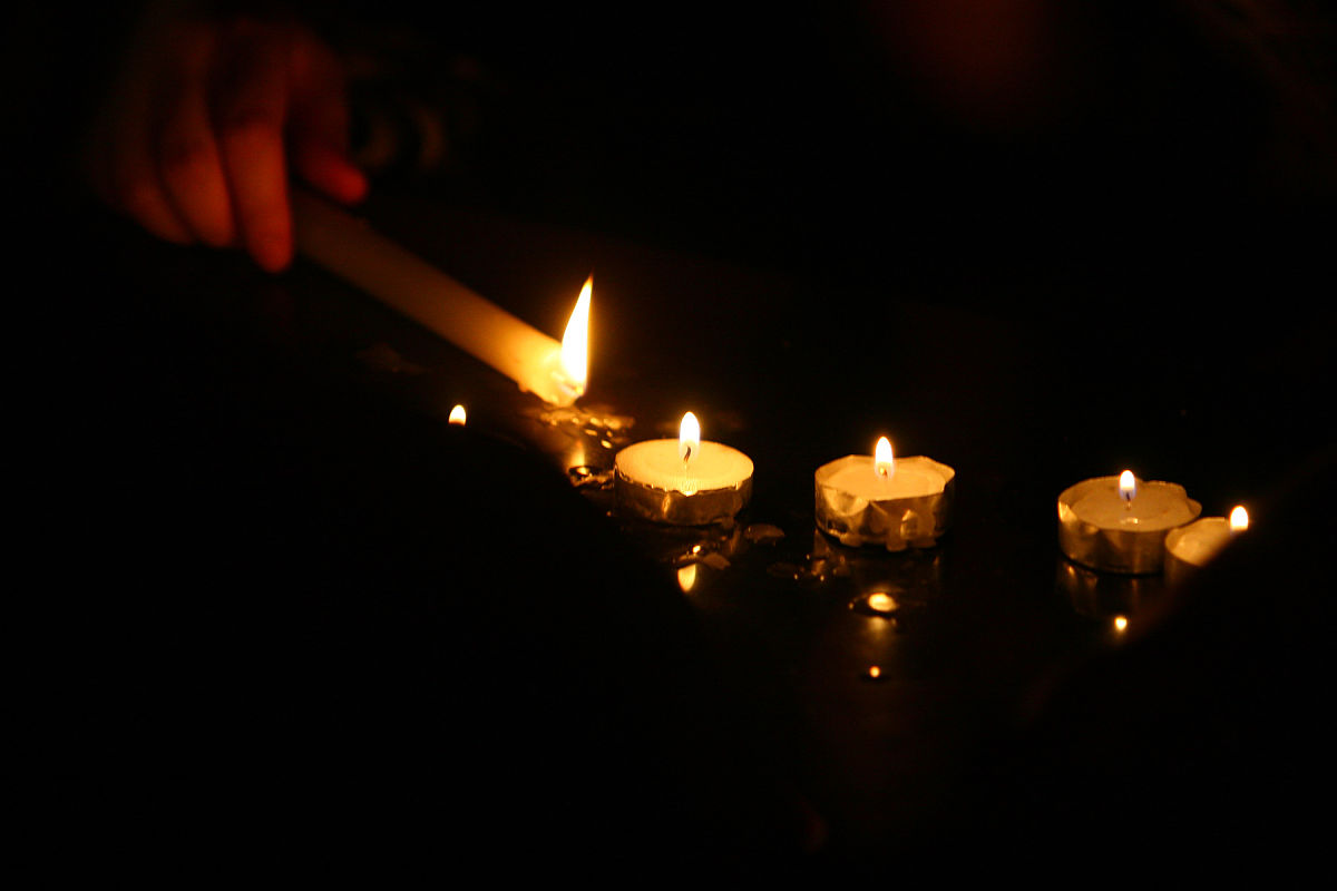 亲人离世后的悲伤与应对