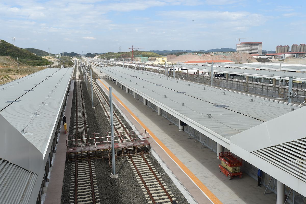 贵阳高铁学校招生多少分？