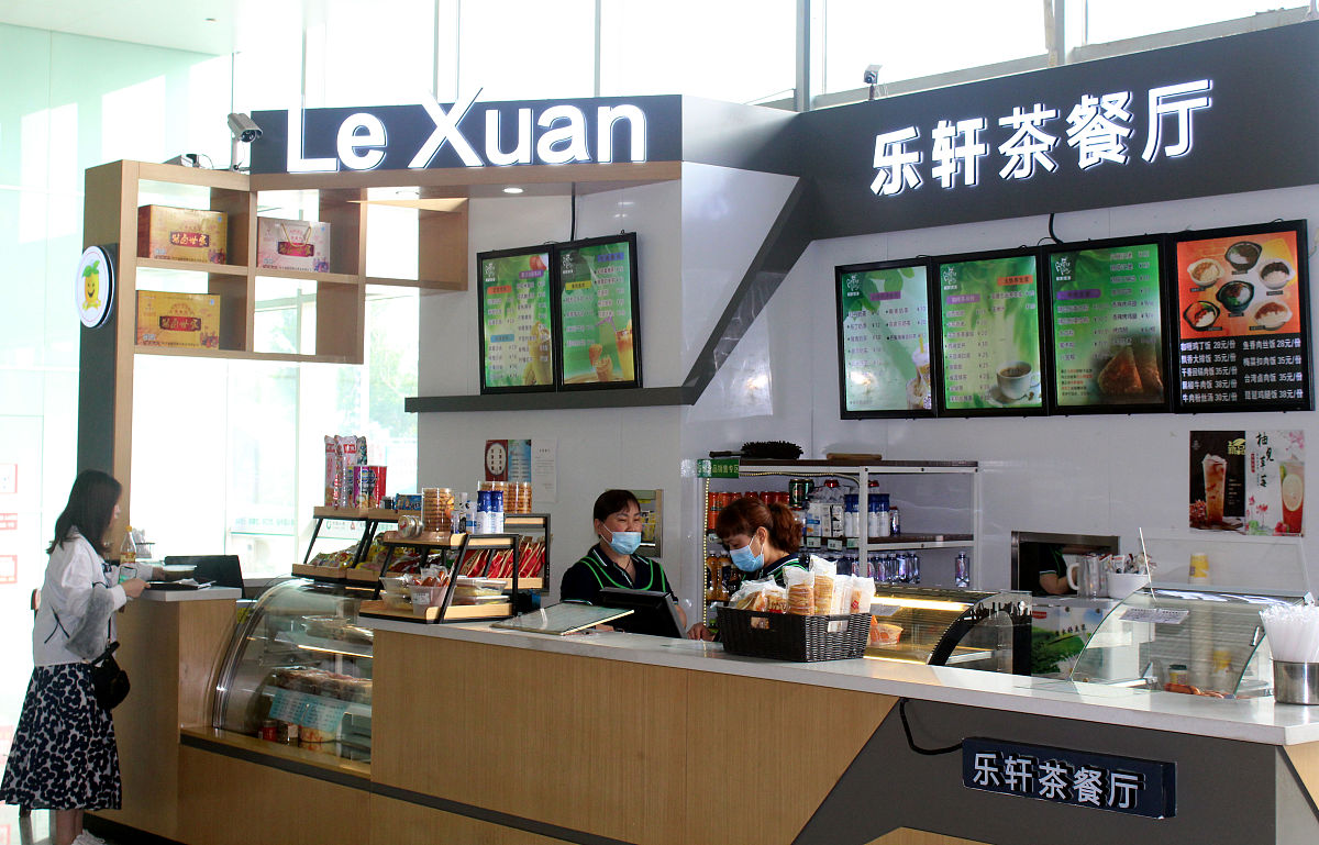 茶餐厅投资50万，每天利润和毛利应该多少？