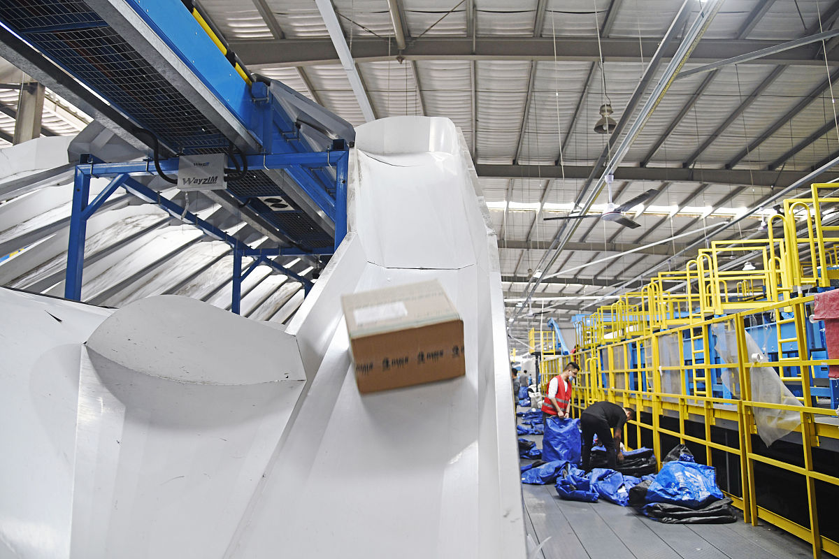 给我推荐一个具体的电动分拣杆型号可以同时适合用于智能垃圾分拣系统中分别分拣纸质垃圾、玻璃垃圾、塑料垃圾