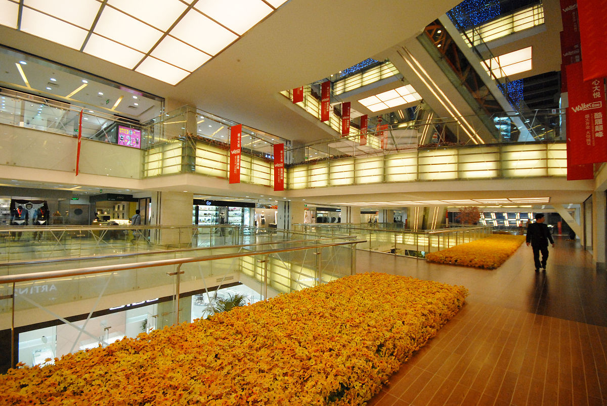 成都机电工程学校2019年奢侈品销售专业招生简介