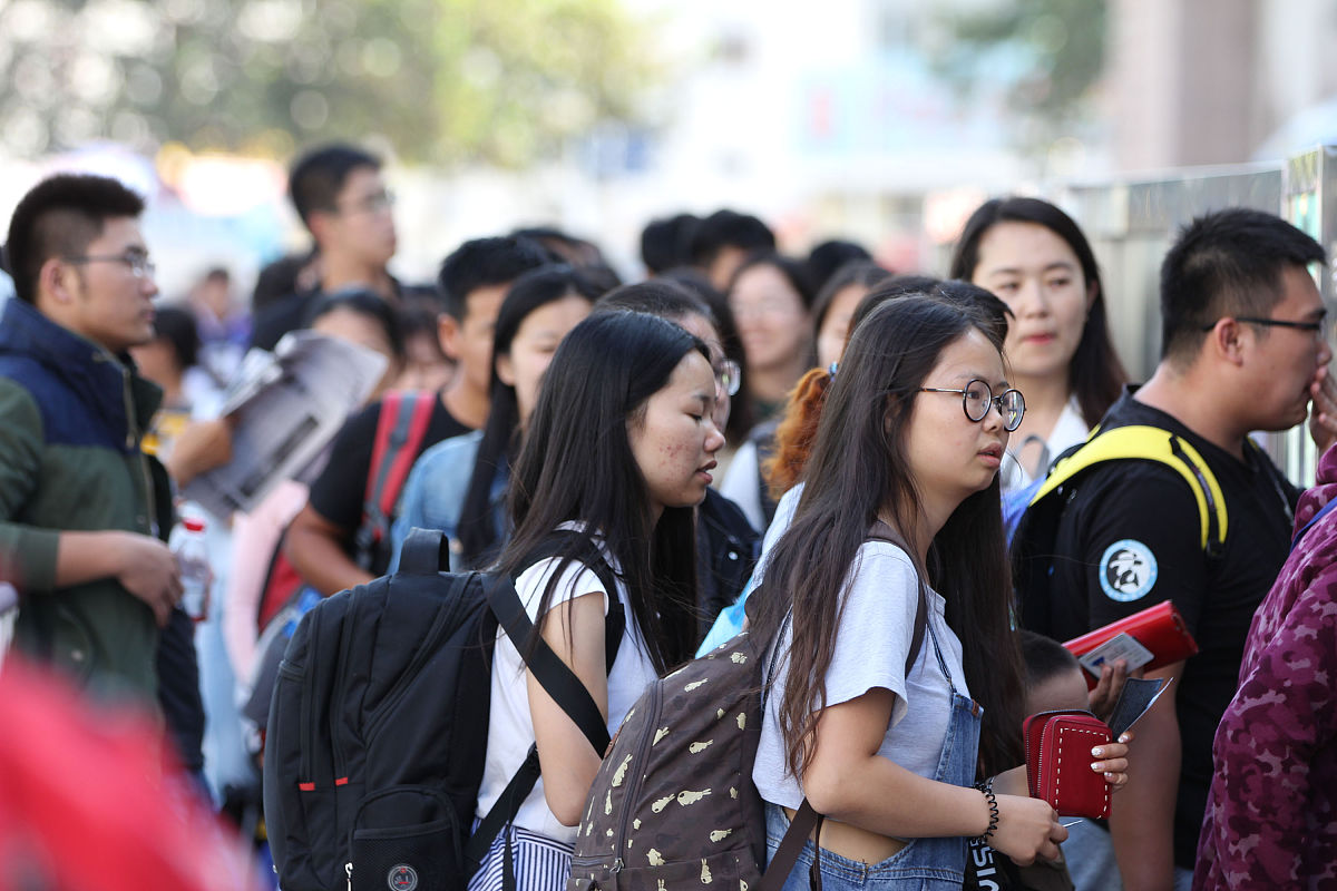 四川初中毕业生学什么专业好用