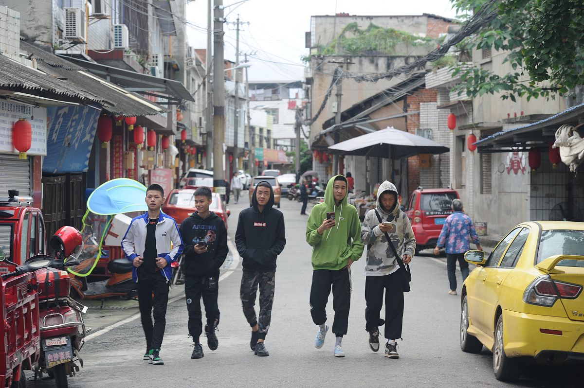 四川2022年高中毕业上中专学校