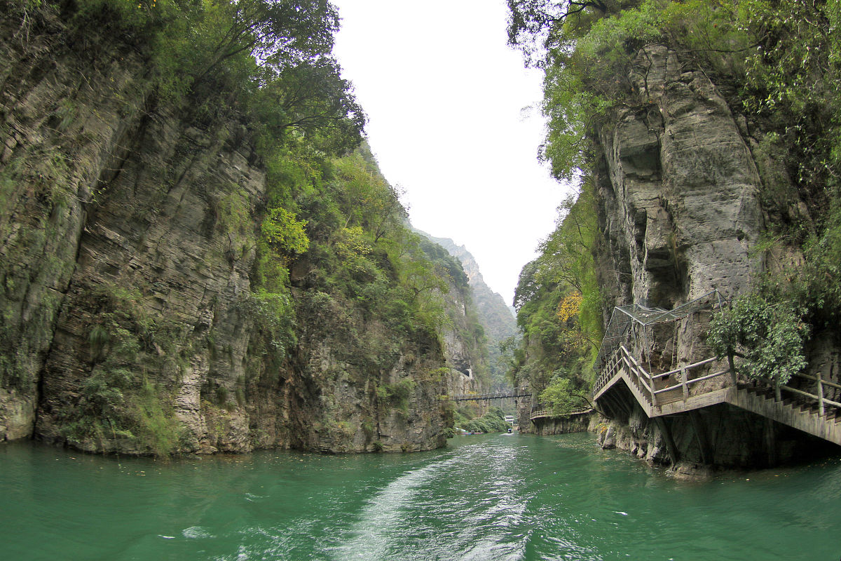 重庆巫山职业教育中心高铁乘务