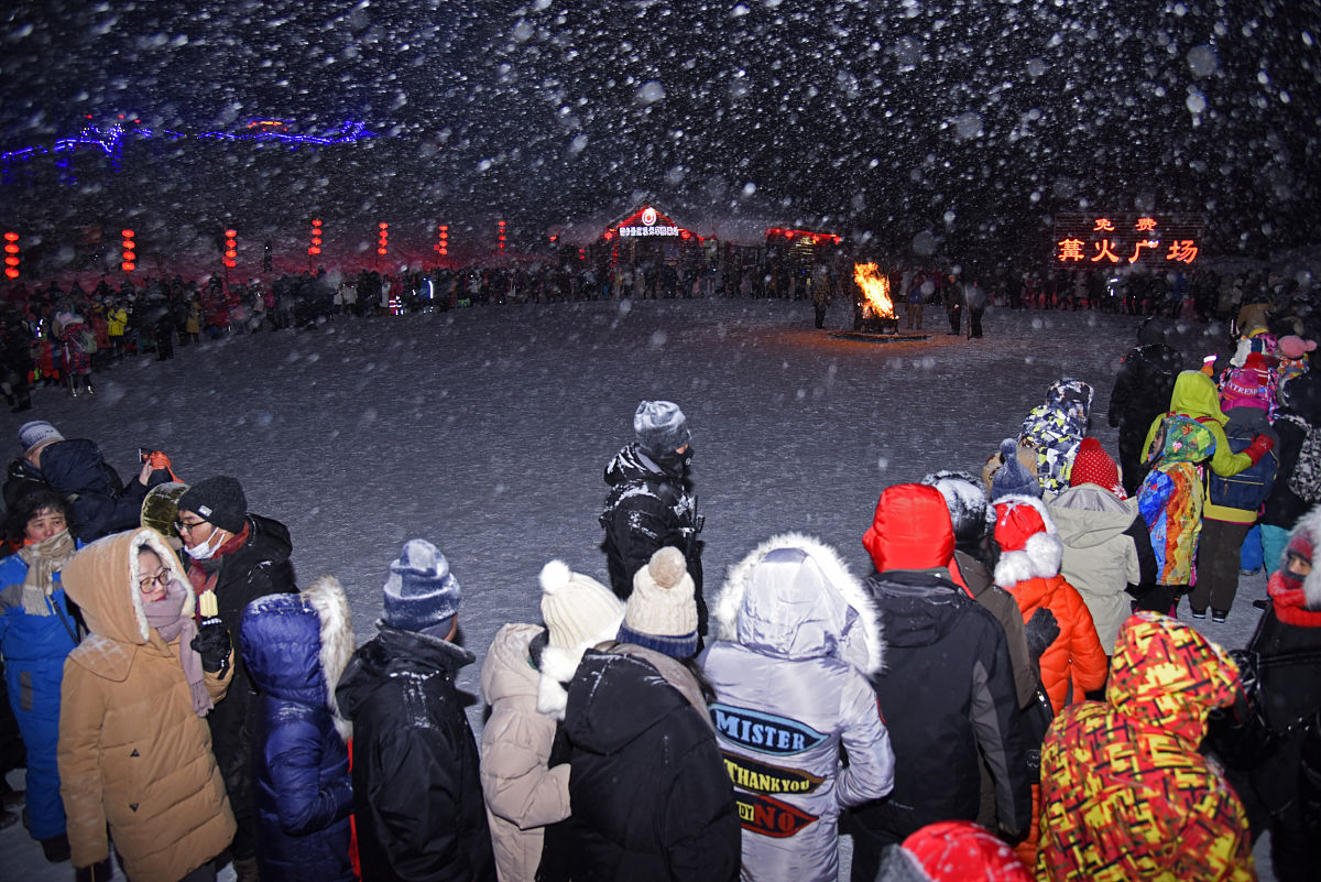 请你谈谈对绿水青山就是金山银山这句话的理解。