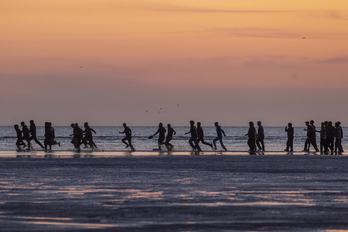 在中国生活压力很大怎么移民加拿大