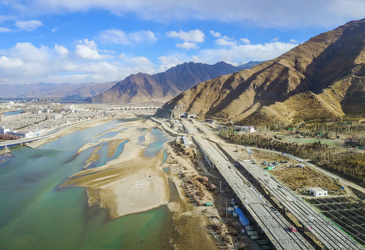 拉萨市河长制建设问题研究的实践价值 - 推动生态文明与城市可持续发展