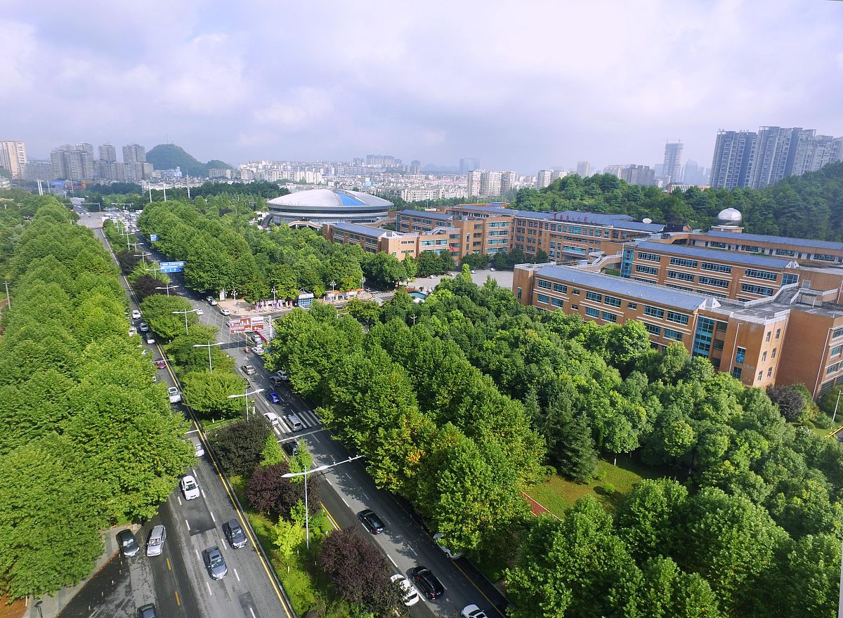 贵阳中考400分能上哪些高中？ - 贵阳高中录取分数线参考