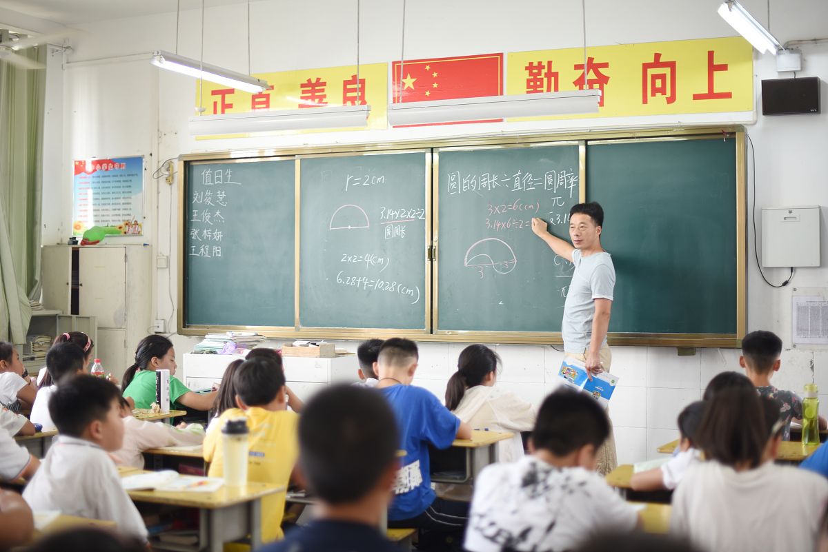 六盘水初中生如何进入铁路学校？招生条件及备考建议