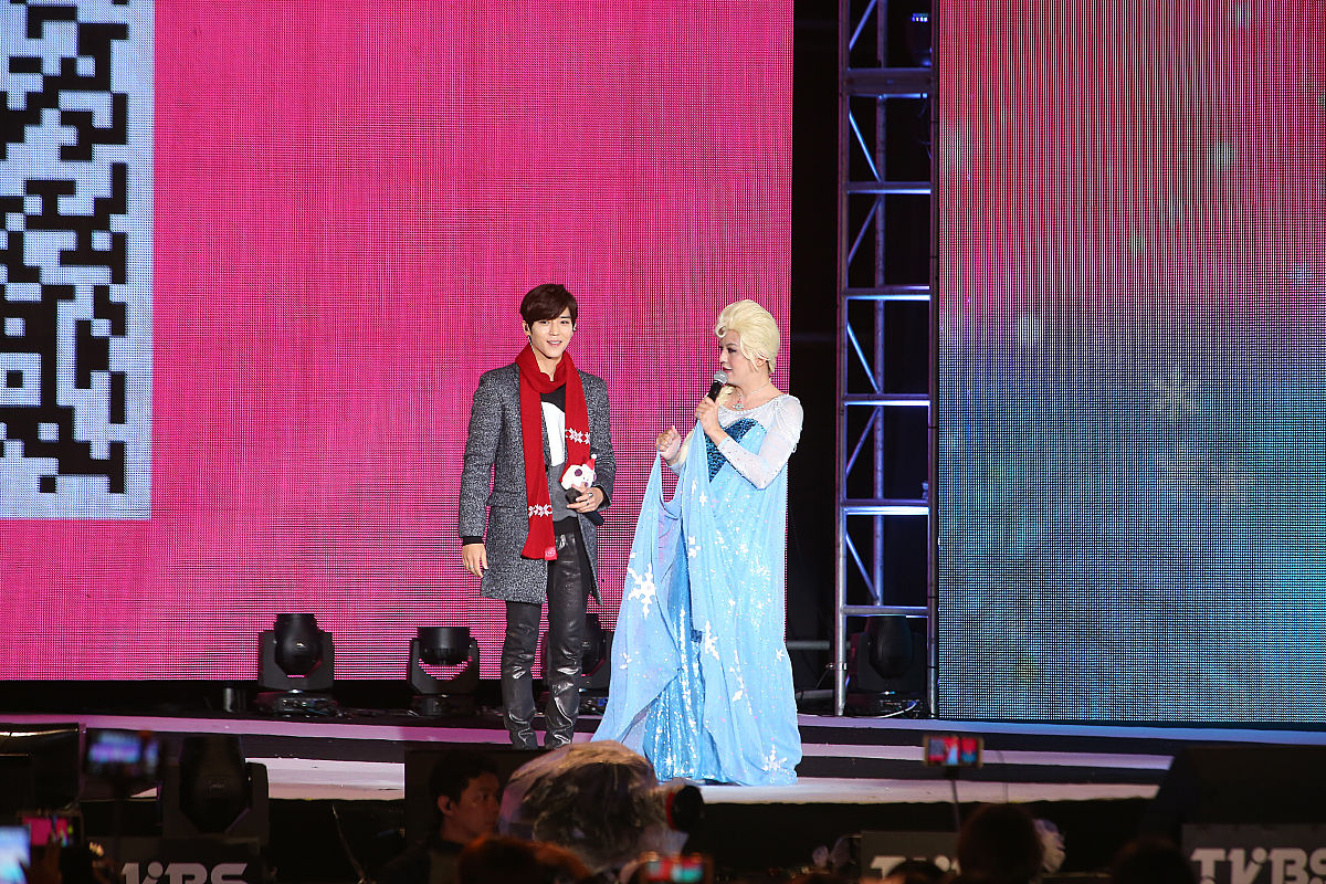 虎牙直播的生肖大点灯怎么点灯