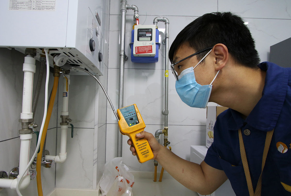 燃气安全检查指南：管道、阀门、灶具、热水器、燃气表和泄漏检测