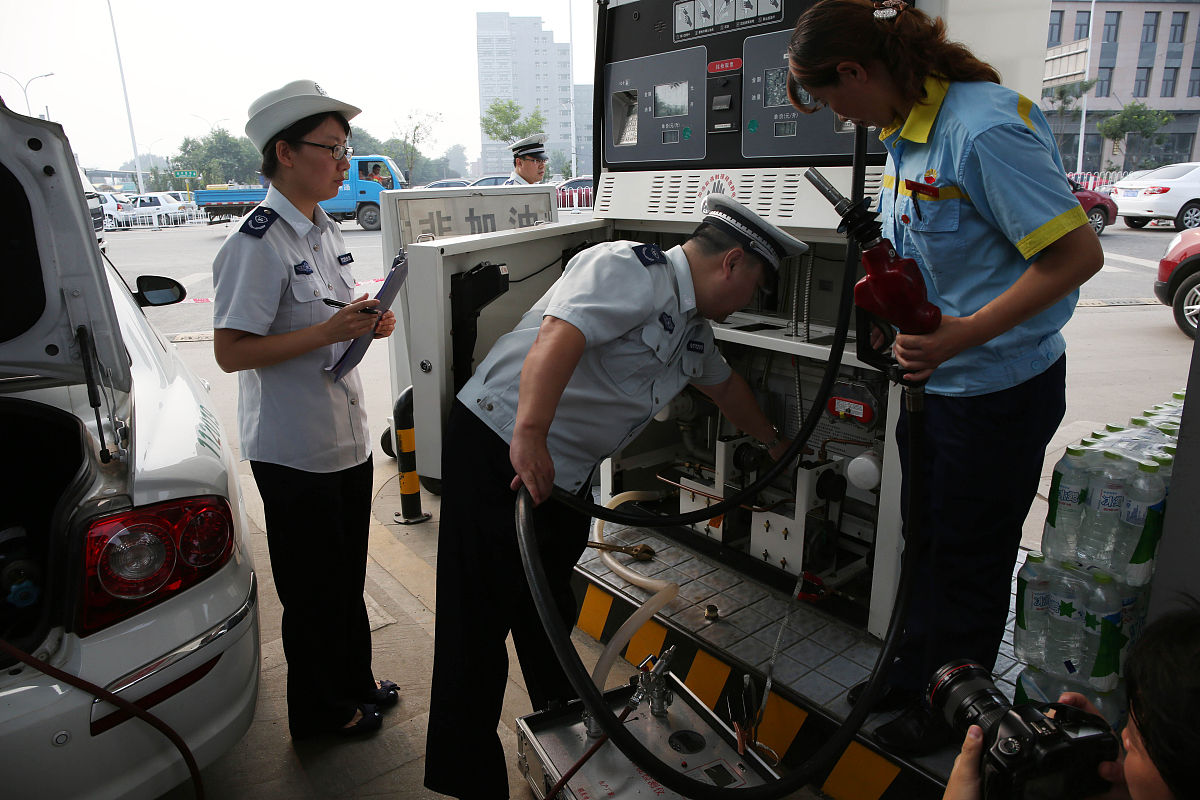 收费站日常稽查工作规范通知：入口CPC抽查，两客一危、大件运输、危险品车核查，出口兜底计费等