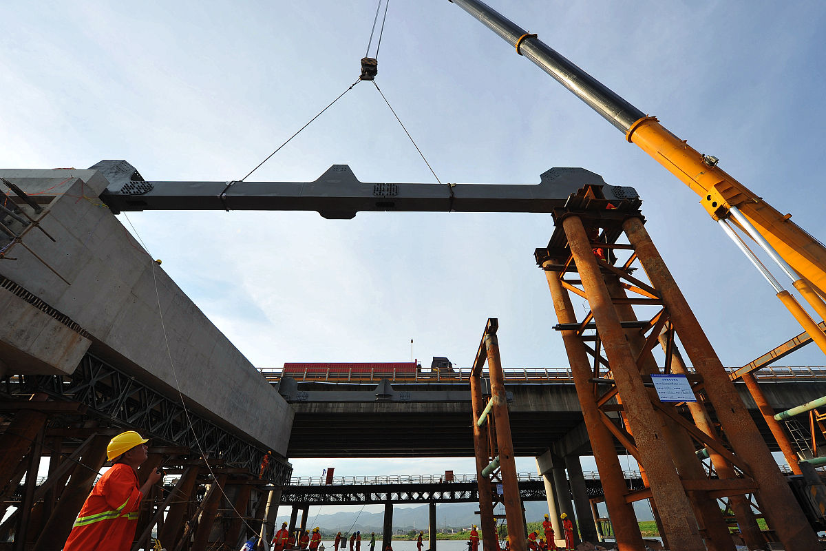 文献分析助力TK集团安全生产管理平台项目进度管理研究