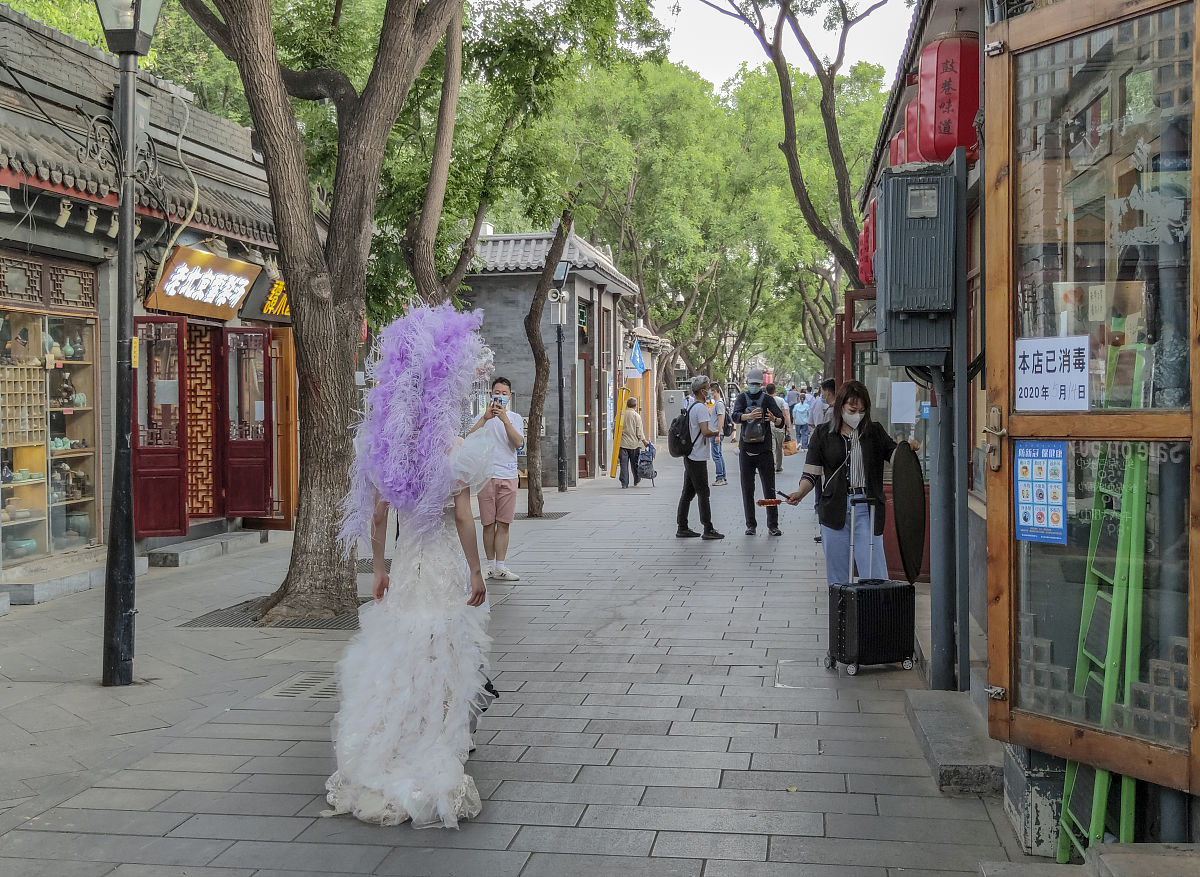 南锣鼓巷VS大栅栏: 北京必打卡古街深度对比