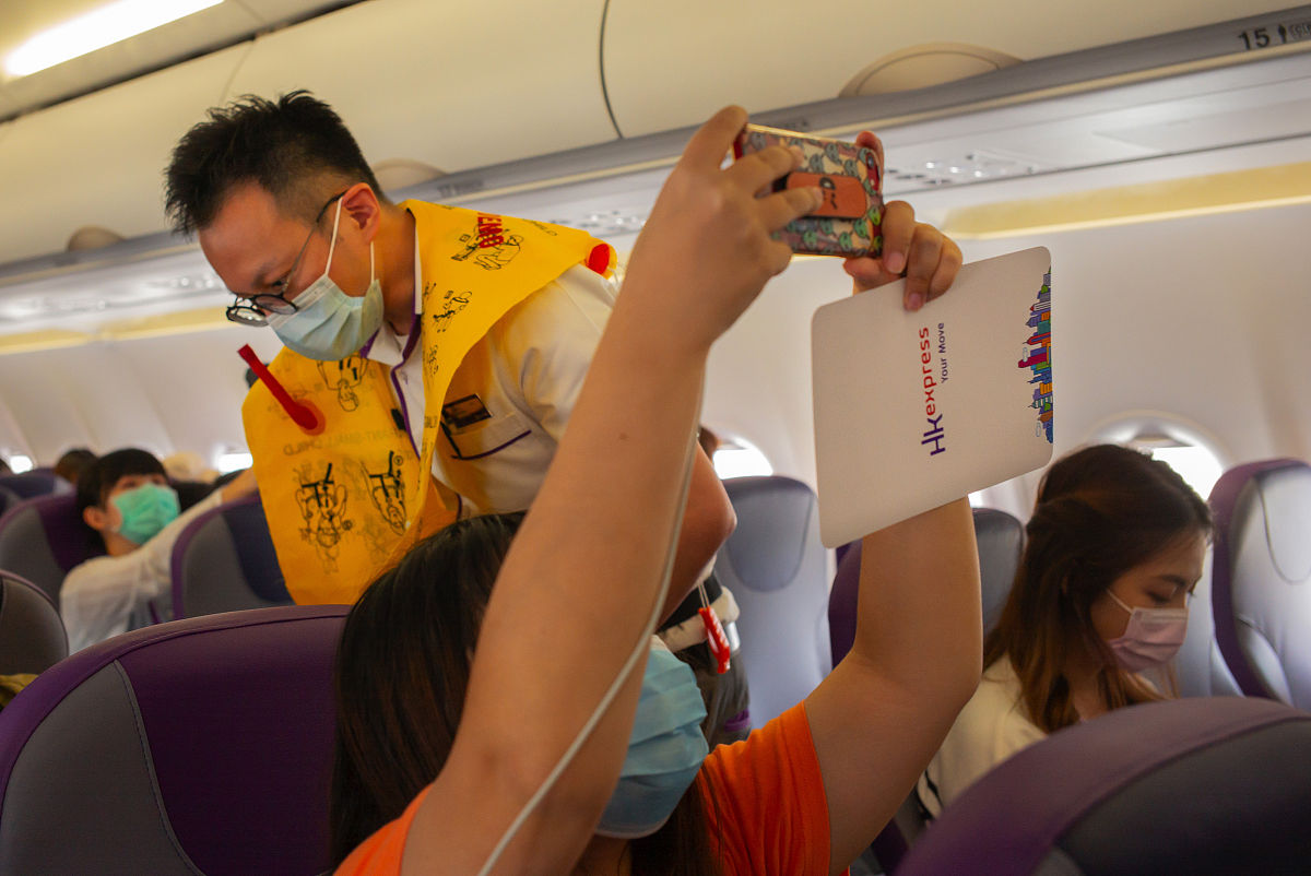 2020年10月15日,香港,廉价航空香港快运的无目的地观光航班预演,现场