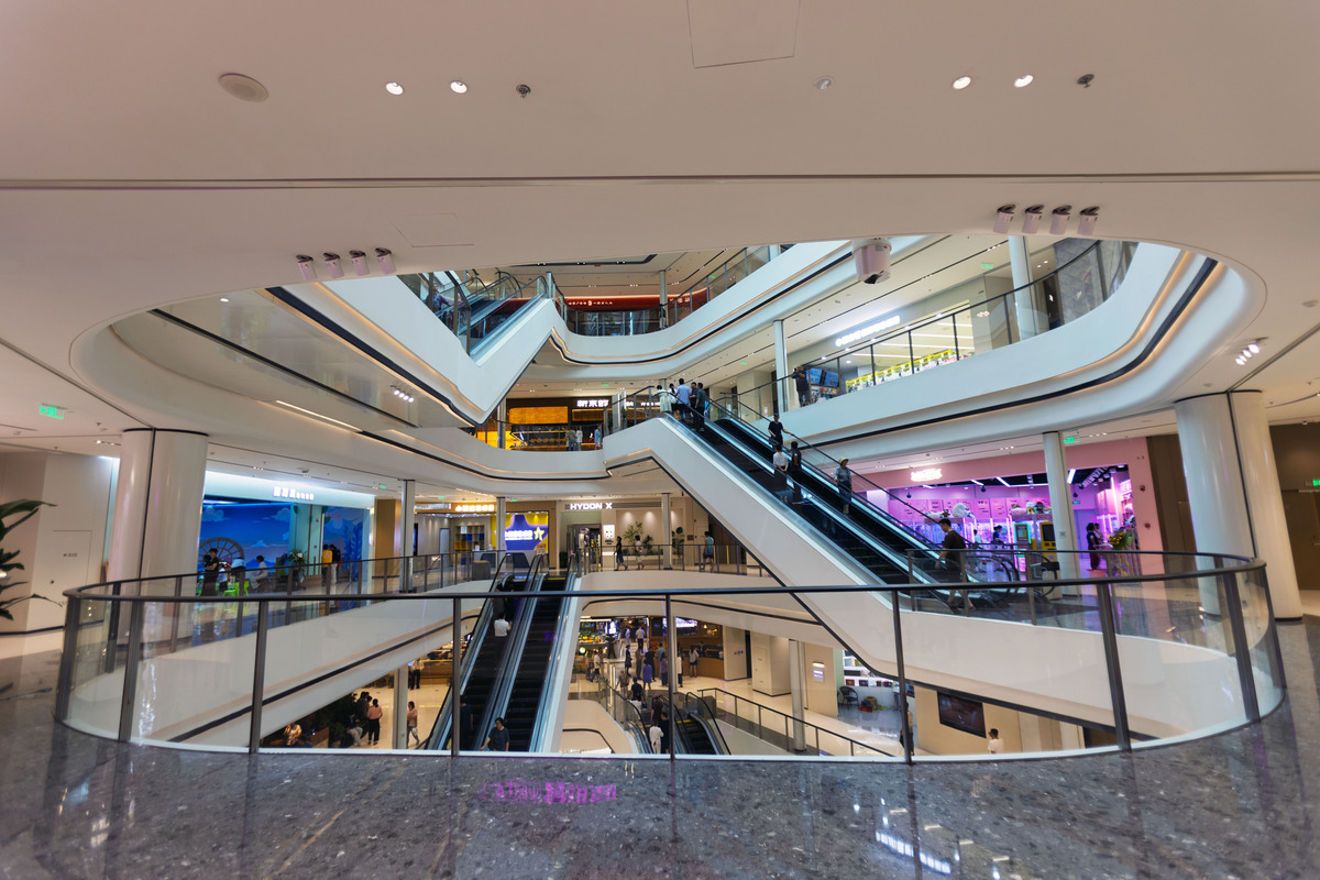 博分	评管人	二、设计说明40分	根据所选的AB方向的快设计要求结合自己的设计完成一具有设计题维。资计思路、设计方法的完整的设计说明不少手1500字要求1设计背景和目的简要介绍环境设计的背景和目的包括为什么需要进行环境设计、设计的范围和预期目标等。5分2环境特点描述对环境的特点进行详细描述包括空间尺寸、地形地貌、自然环境、设备设施等。5分3设计思维、思路和原则;详细陈述环境设计的思维、思路和原则包