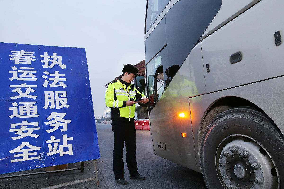 没有公车还能不能下基层？公务员如何高效服务人民