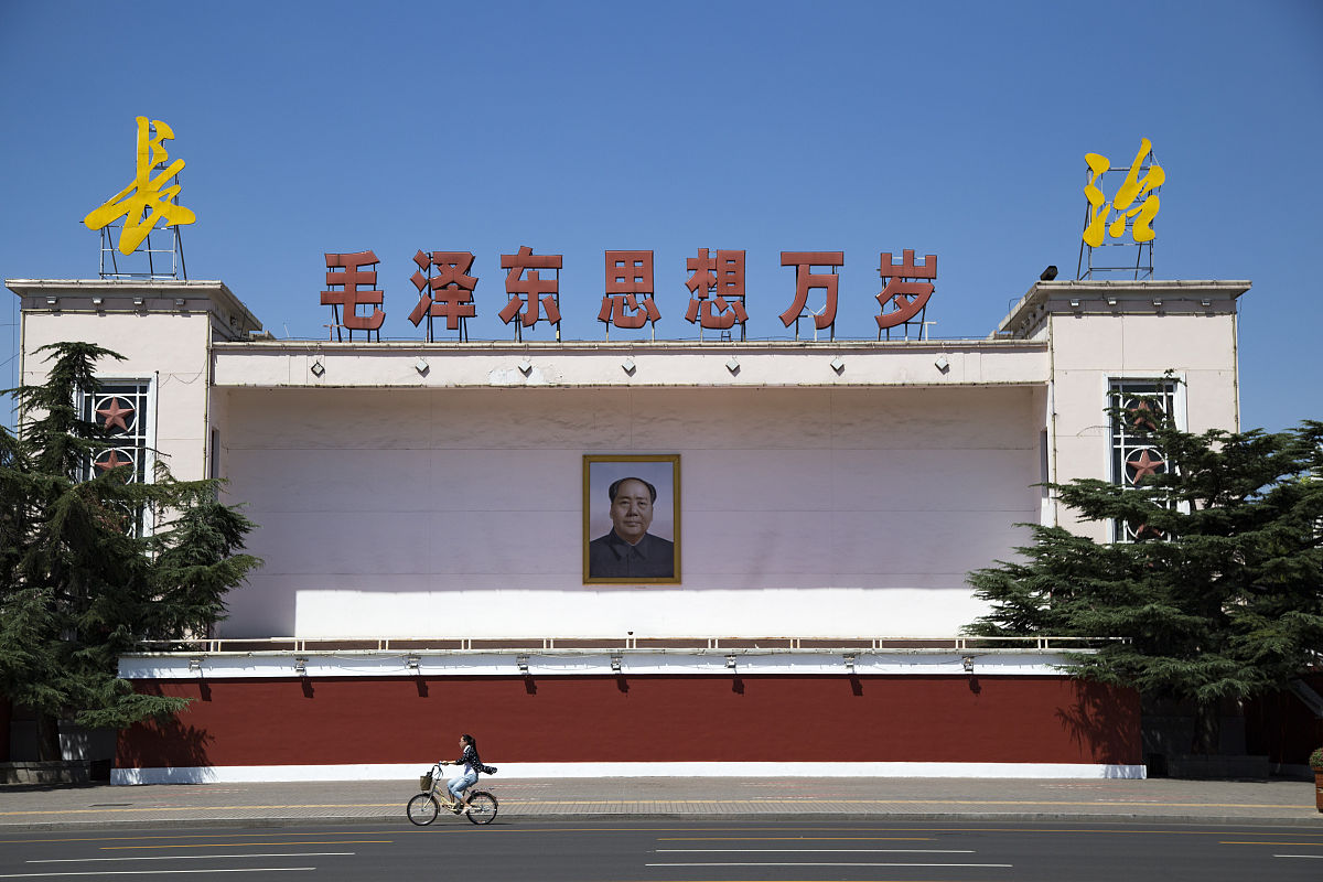 长治第二职业高级中学地理位置 - 交通便利，环境优美