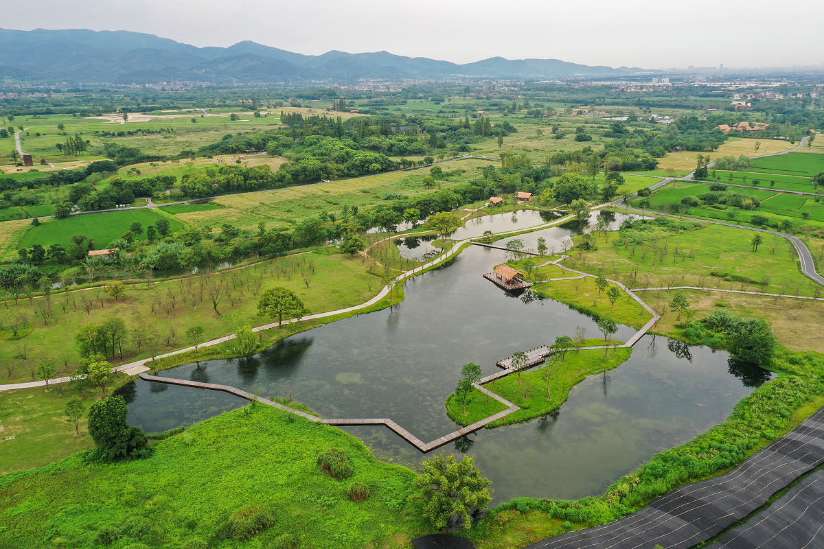 绿水青山就是金山银山！湖州，一座城市的前空翻