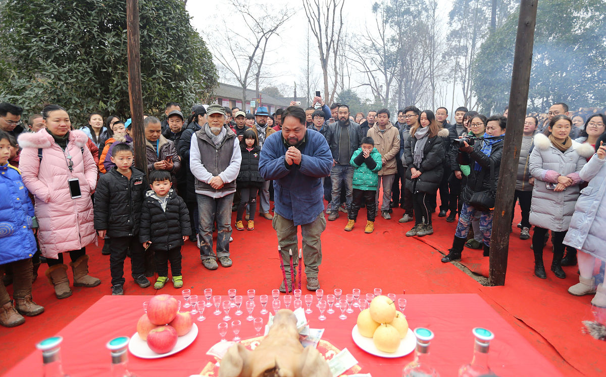 2018年2月5日,成都,在邛崃市的邛窑遗址公园内,熄灭近800年的邛崃窑火