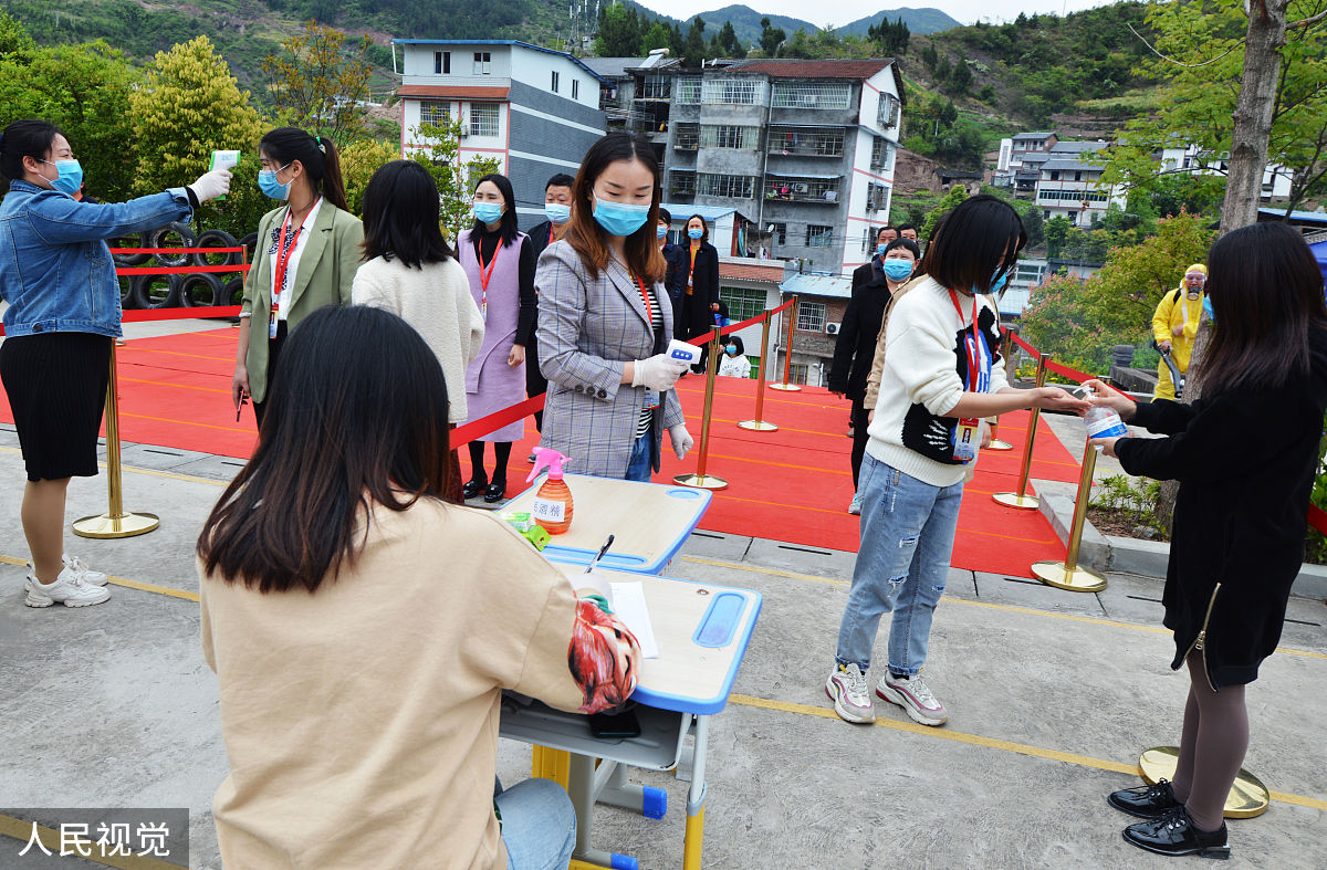翻译
Evacuation drills shall be critiqued, and improvements made based on observations in a documented format.