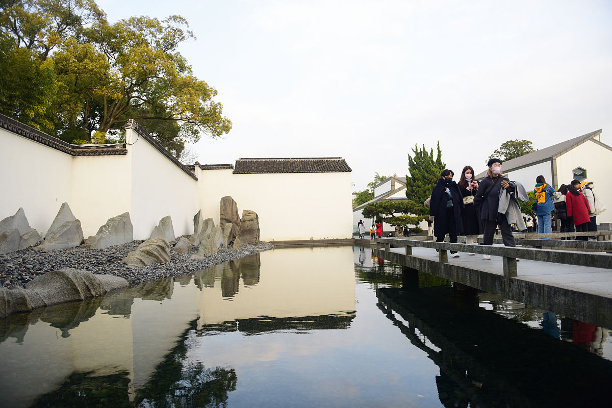 2021年1月3日,江苏苏州,苏州博物馆游客如织.