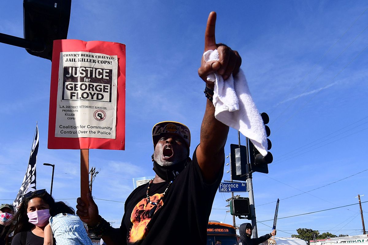 美国自诩是自由的灯塔怎么批驳这个观点？