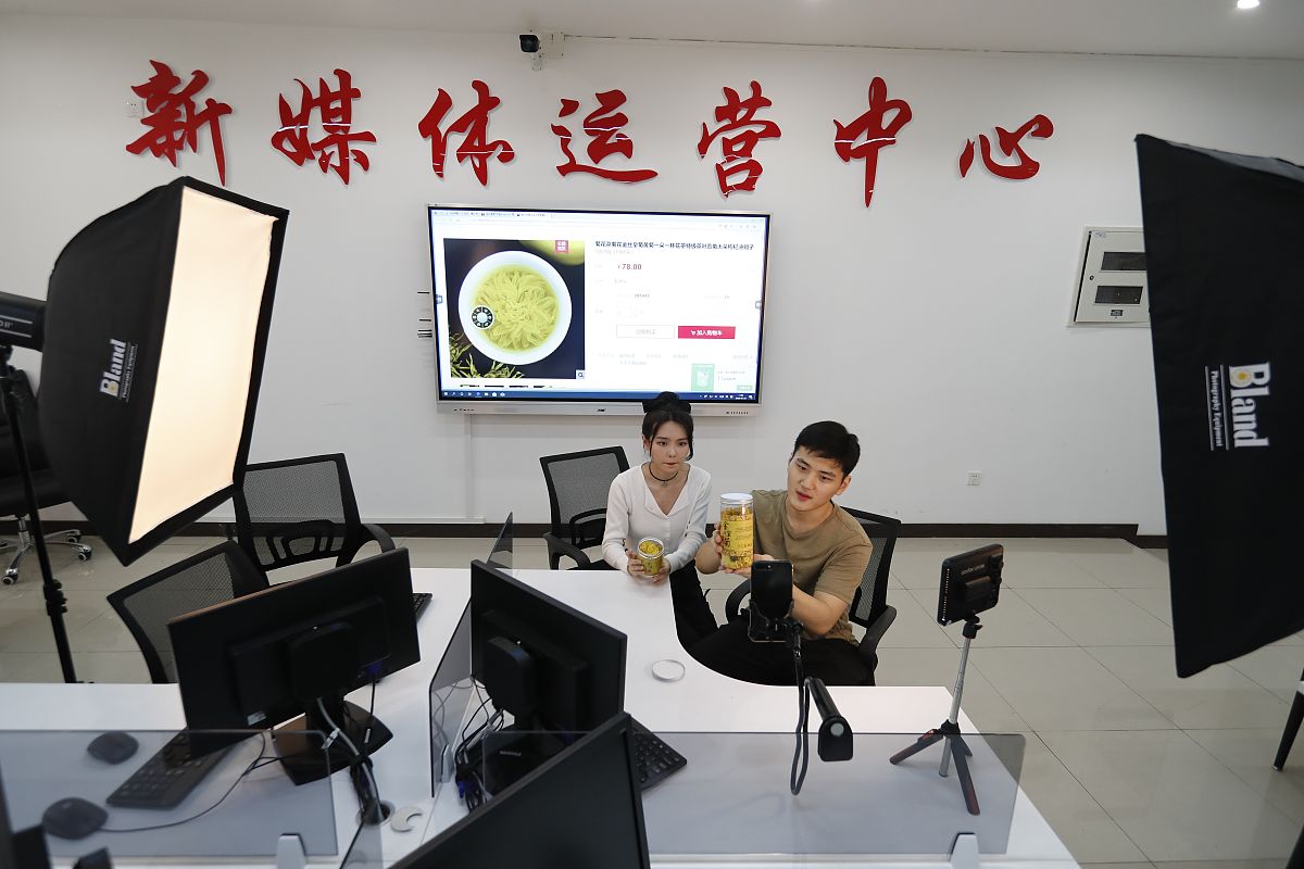 重庆市艺才技工学校计算机动漫与游戏制作专业怎么样? - 深入了解课程、师资、就业前景 重庆市艺才技工学校计算机动漫与游戏制作专业怎么样? - 深入了解课程、师资、就业前景