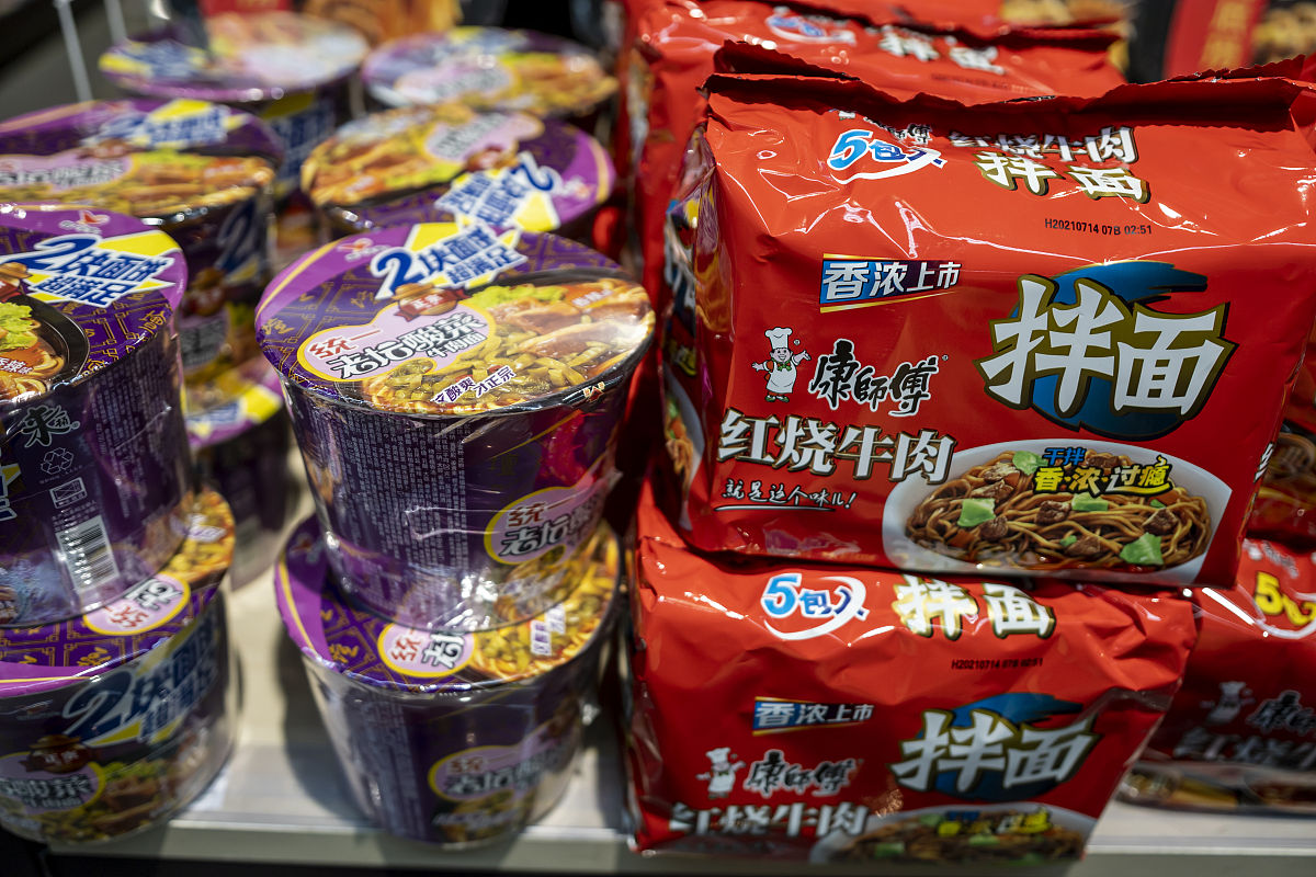 康师傅控股有限公司：中国领先的食品企业