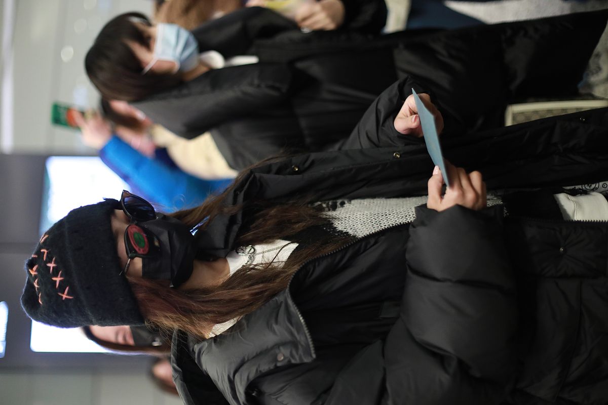 女犯的禁锢：一个年轻女大学生在监狱的挣扎