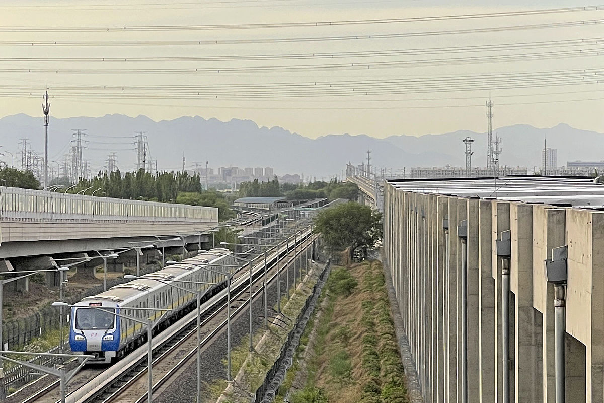 北京6号线怎么换乘去影视城的地铁