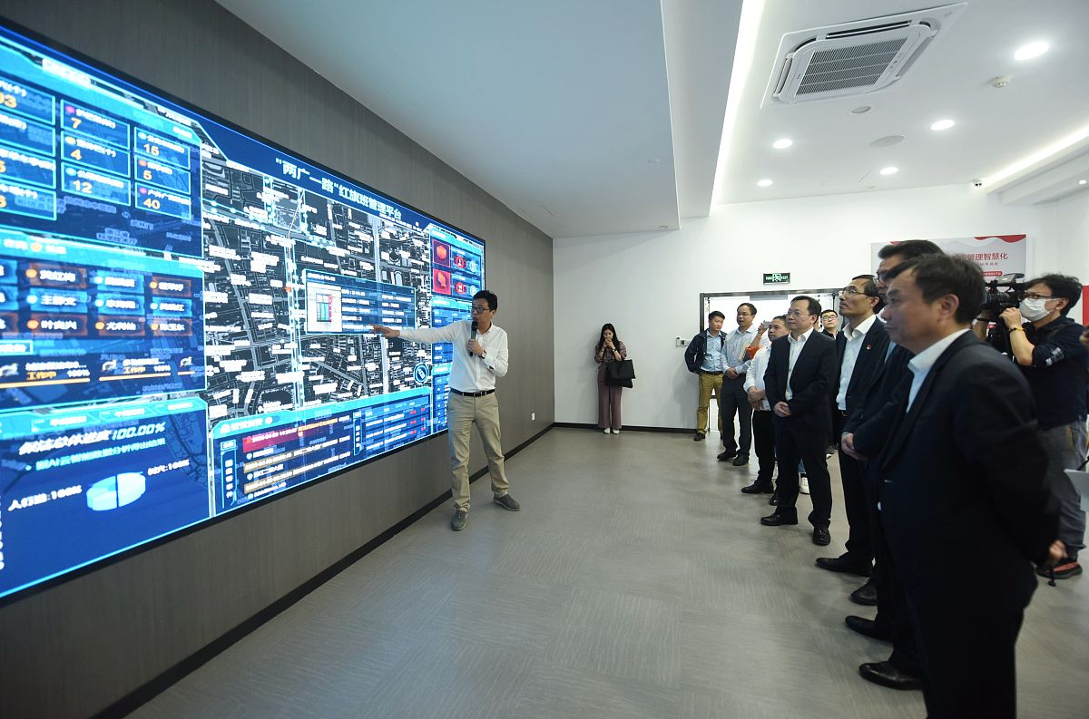 学习运用“浦江经验”和浙江“千万工程”，结合数字政府一体化建设在地市落地