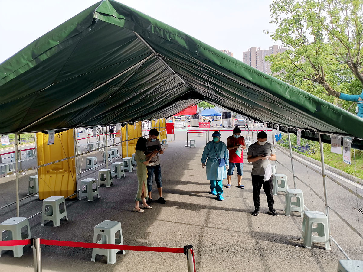 2020年5月17日,湖北武汉,全面<strong>正常</strong>接诊的武汉大学人民医院东院区,患者