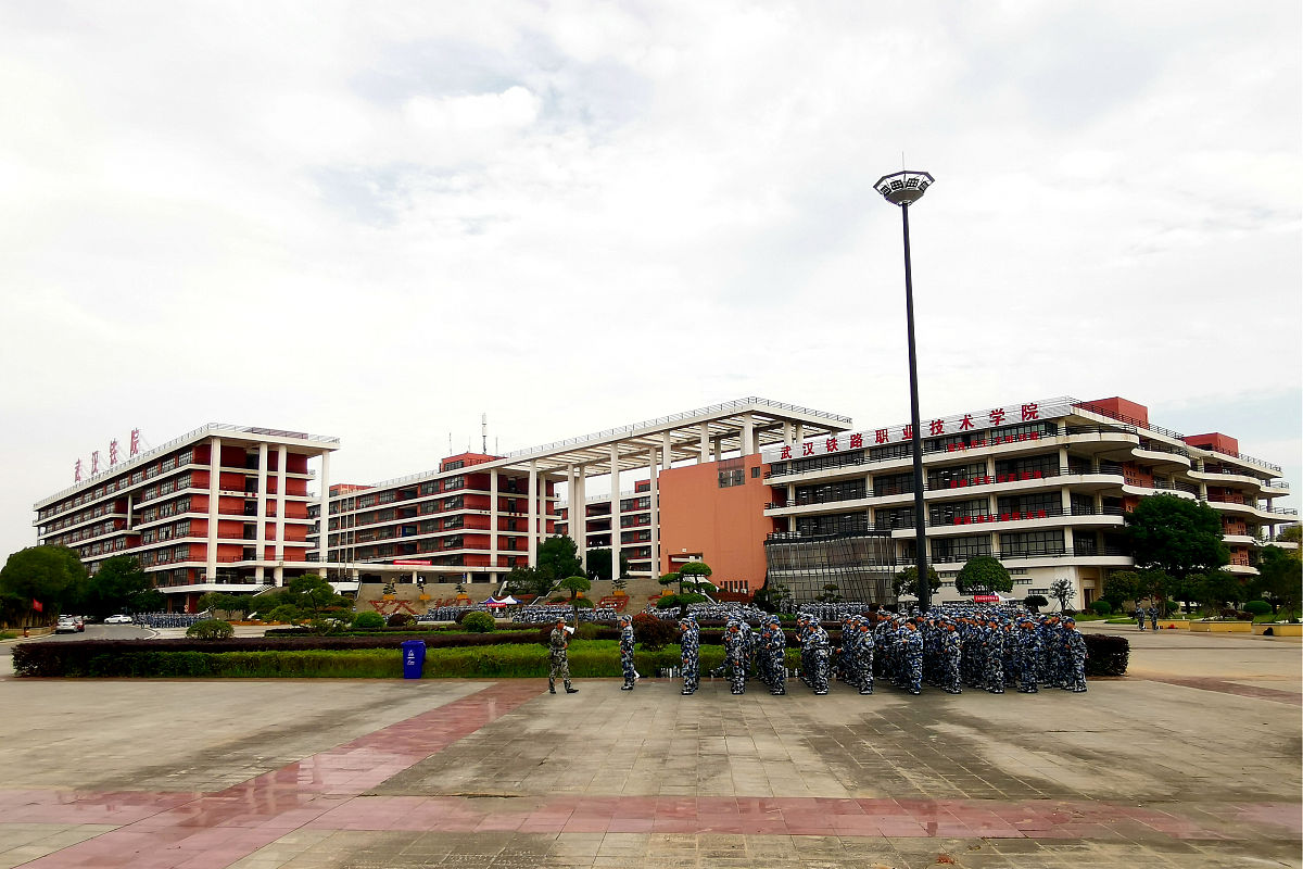 南宁职高去哪个学校好 南宁职高去哪个学校好