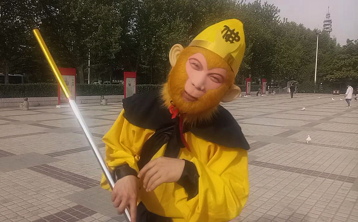 孙悟空的耳朵能塞进金箍棒吗？