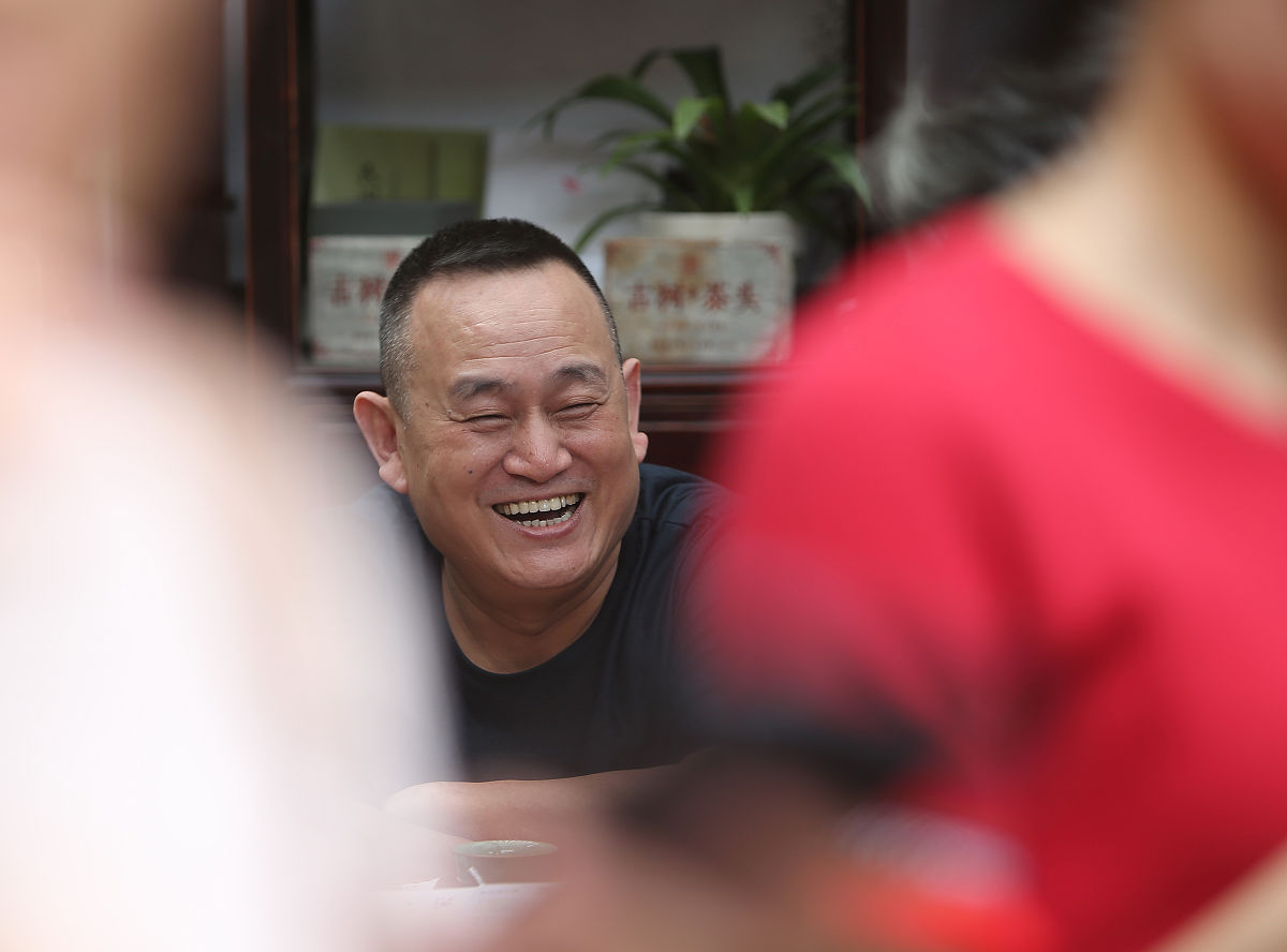 写一个3000字的关于语文高中特色课程《赏析唐诗宋词》的课程纲要