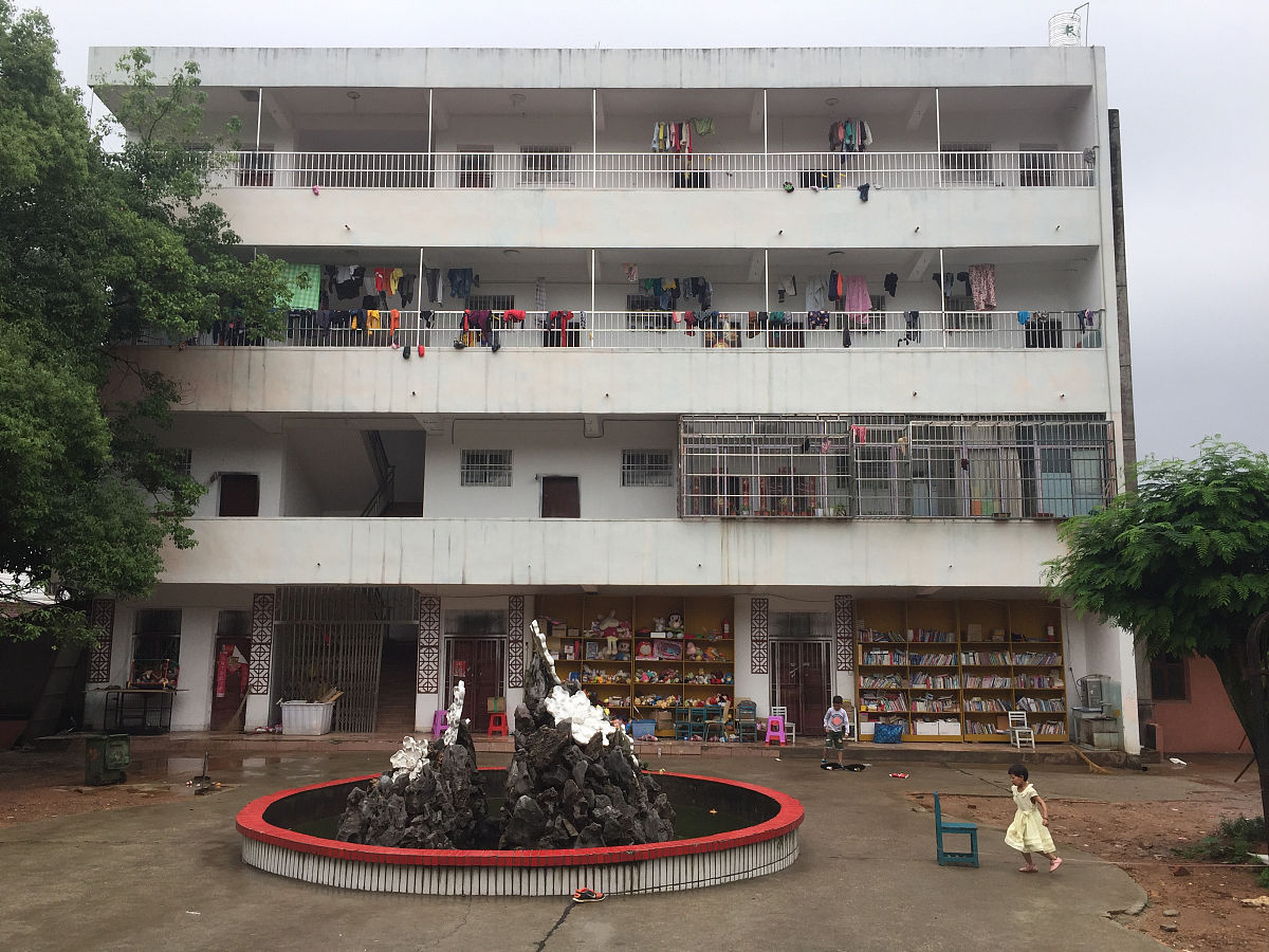 广西壮族自治区贵港市港北区荷城初级中学