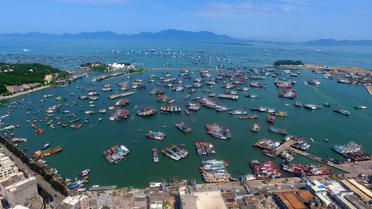 2019年8月16日,广东阳江,海陵岛,休渔期结束后第一天,上千艘渔船整装