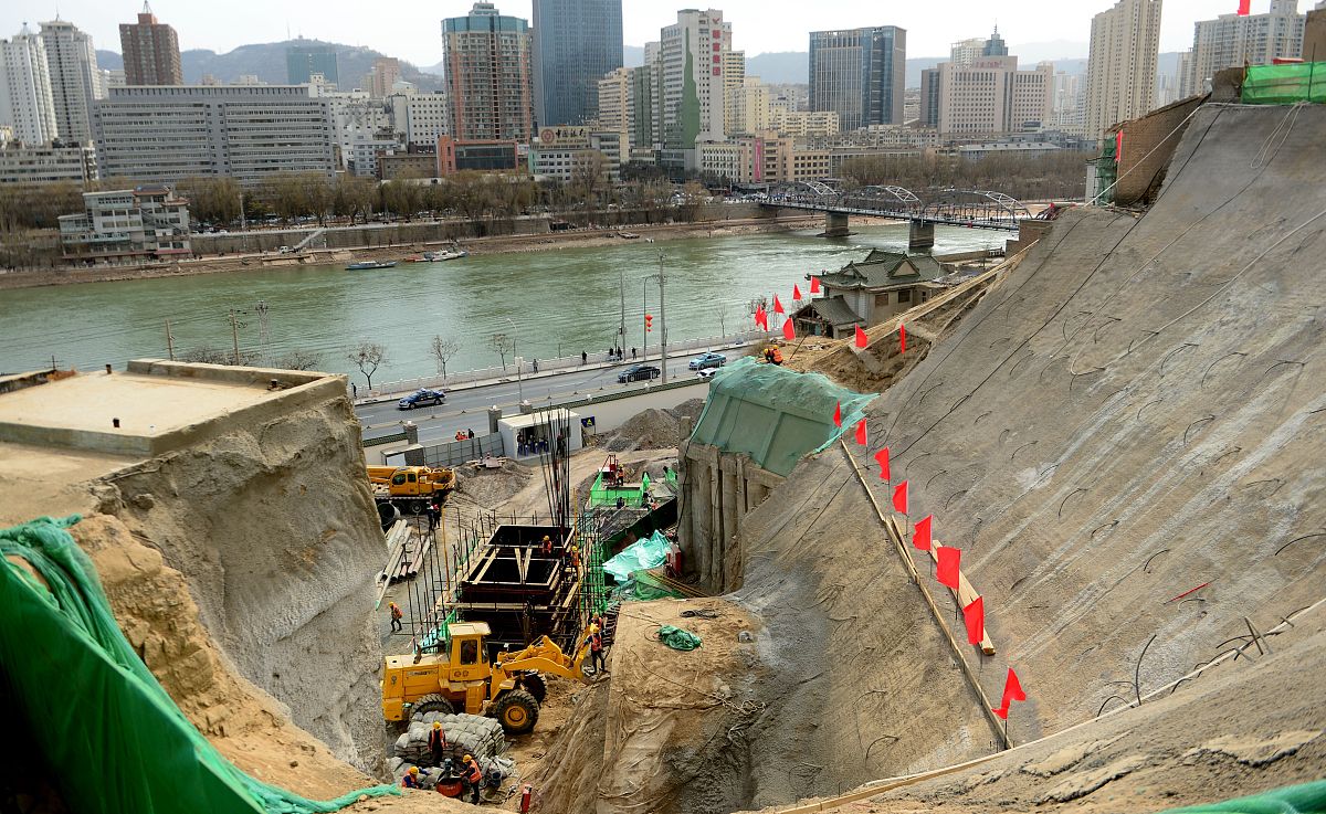 列举十五篇左右具体代表性的关于黄河流域径流量和泥沙含量变化趋势的论文