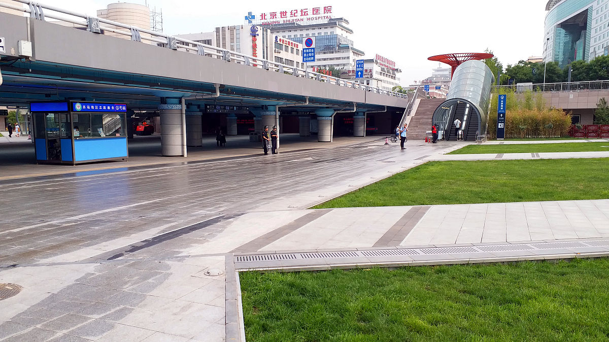 大连905路公交换乘地铁5号线，在哪站下车？