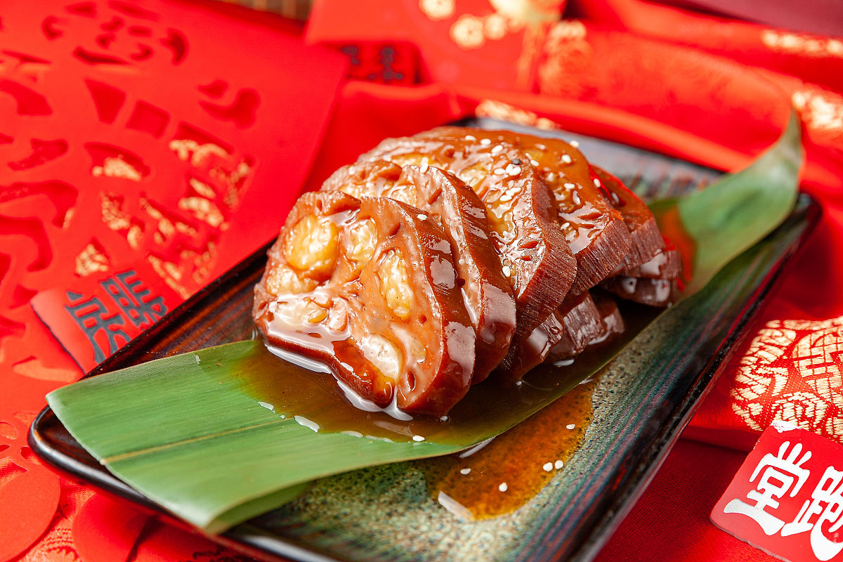 猪头肉这一首诗词按李白风格