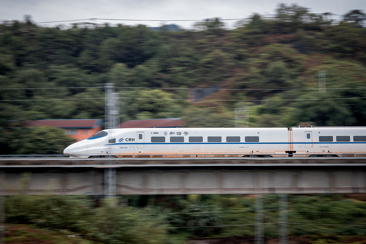 2020年重庆铁路学校好还是大专好