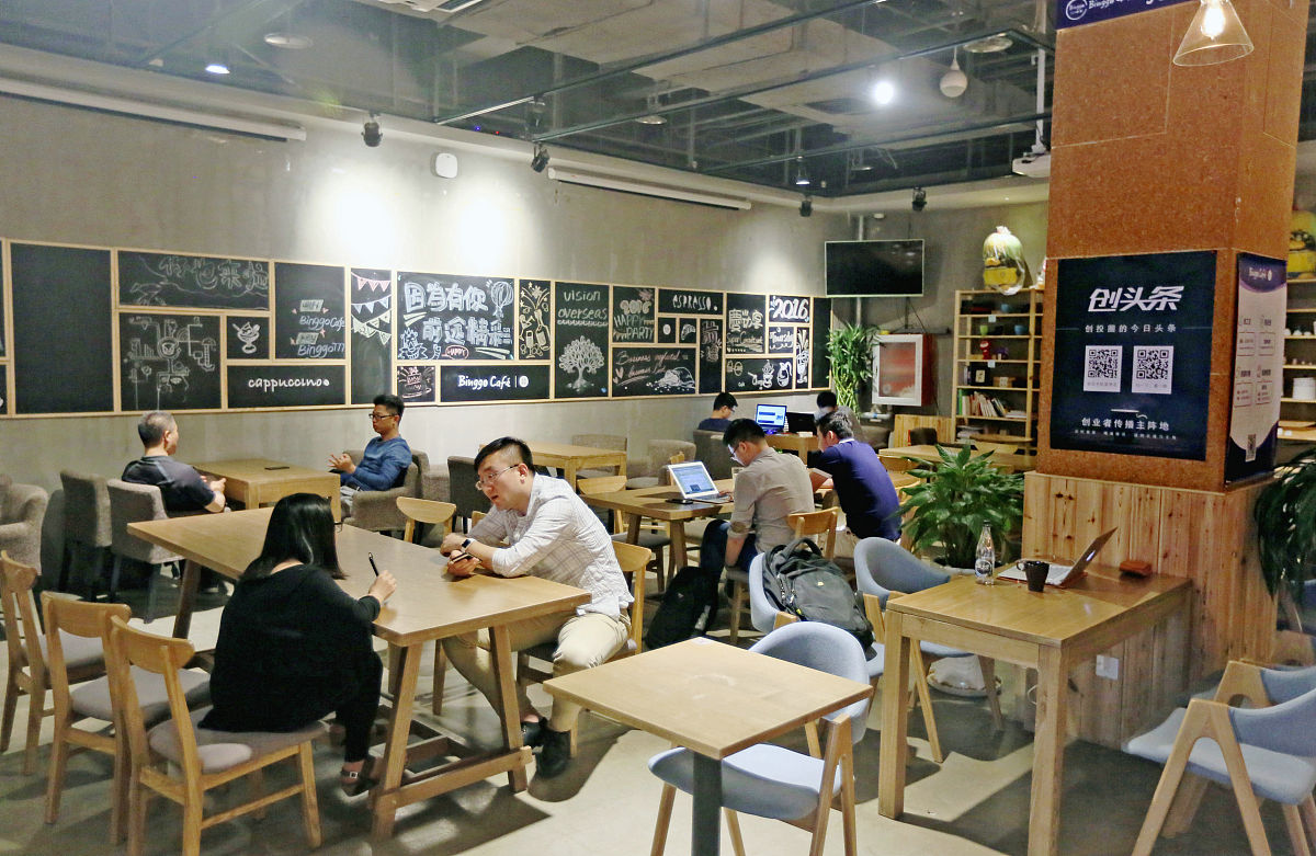 危机干预的亲身经历：大学生咖啡馆打工遇到的危机案例