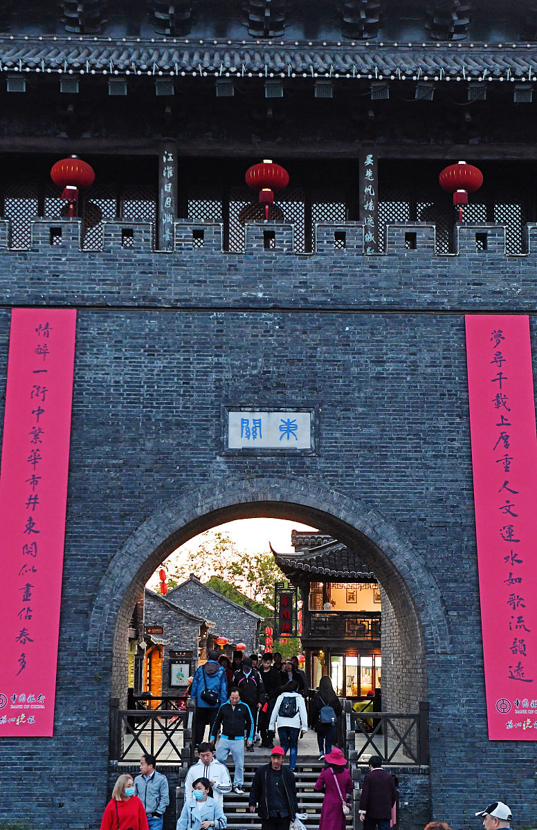 扬州古城之旅：探寻历史文化，品味美食美景