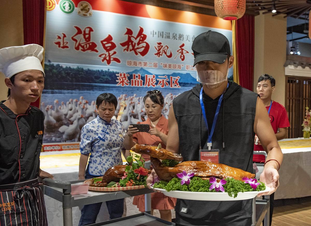 以综艺节目中的饮食和美食文化为题写一篇1200字文章