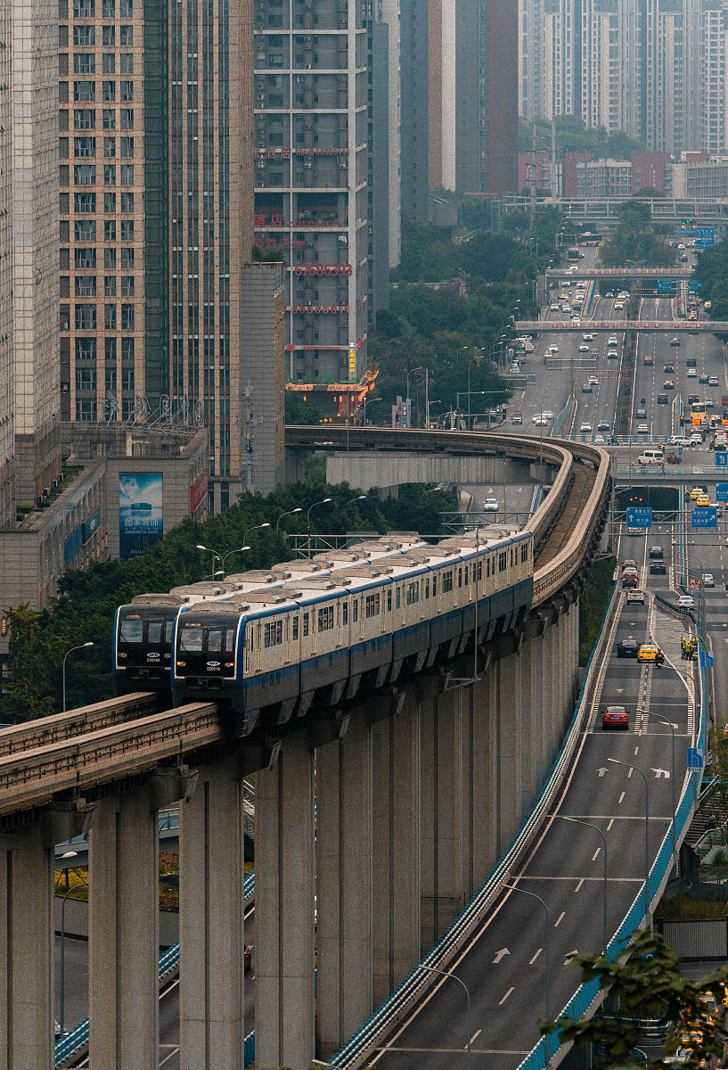学重庆轨道交通的学校有哪些？